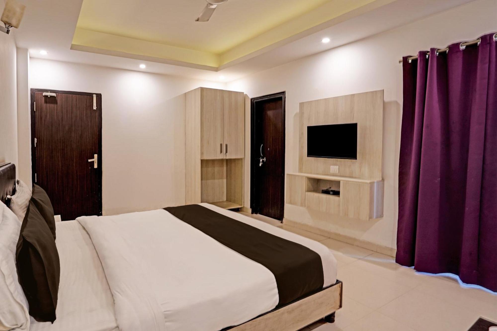 Hotel O Babil Palace Near Omaxe Celebration Mall 구르가온 외부 사진